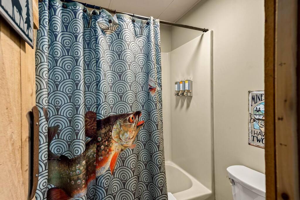 Stonegate Lodge 2 Queen Beds Wifi 50In Roku Tv Salt Water Pool Room #105 Eureka Springs Exteriör bild